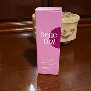 Benefit Benetint Raspberry-Tinted Lip & Cheek Stain